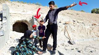 The landowner's arrival in the mountains and going to Mrs. Sara and her children