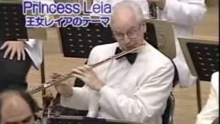 John Williams conducts Princess Leia's Theme (Star Wars)