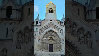 Uno de los castillos más impresionantes que verás, simplemente caminando por Budapest, Hungría.