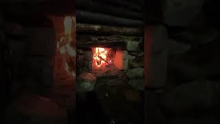 Keeping warm in the bushcraft shelter #bushcraft #bushcraftshelter #shelterbuilding