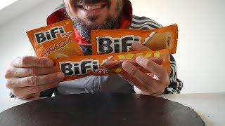 ASMR Deutsch – BiFi Taste Test – BiFi Carazza, BiFi Roll, Original BiFi | German with English subs