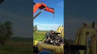 Установка ДВС после капитального ремонта. #excavator #bulldozer #спецтехника #ремонт