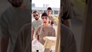 طفل فقير يشتري خبز ممزق وقديم؟ #محمد_ديمو