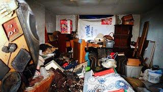 Abandoned Squatter's House FULL OF CRAZY STUFF - URBEX