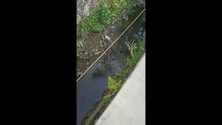 Menghitung kecepatan aliran pada saluran penampang terbuka