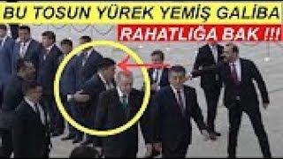 KIRGIZ korumanın Erdoğan’ın Yanında Aşırı Rahat Halleri Uyarı Geldi Kolundan Tutup Götürdüler