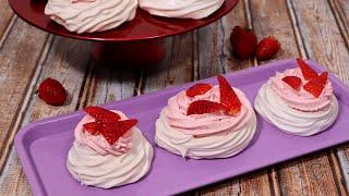 Pavlova cake with Strawberries cream