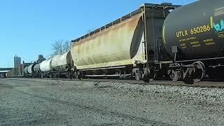 NS 4242 Leads Mixed Freight - 1/02/2025