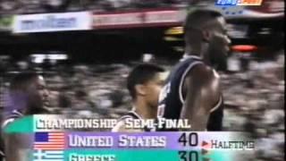 The Reignman Shawn Kemp scares Fanis Christodoulou