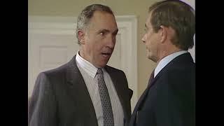 Sir Humphrey please leave NOW! - Yes, Prime Minister