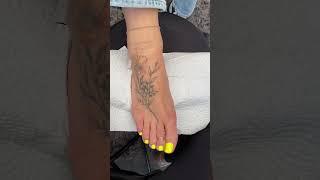 Beautiful Foot wearing a Fancy Feet Co Permanent Toe Ring #permanentjewelry #fancyfeetco #toering