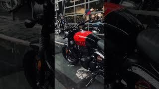 Royal Enfield Hunter 350 Rebel Red