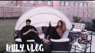 DAILY VLOG | LO DOUGH, WALKS, FIRE PIT