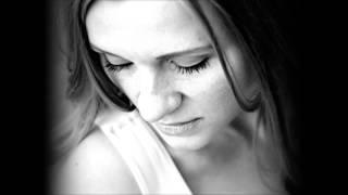 Amanda Davis - Tell Me