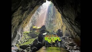 The World's Largest Cave: There Are Forests, Rivers and Clouds Inside