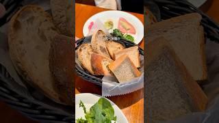 【欧風小皿料理 沢村 丸の内】東京駅すぐの新丸ビルにあるおすすめのランチ軽井沢の有名ベーカリーのパンが食べ放題