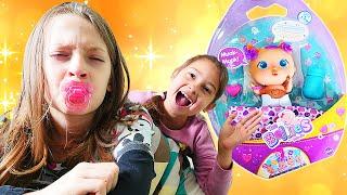 Lustiges Video für Kinder - Selin und Arseny | Magisches Schloss. Selin bekommt eine neue Puppe.