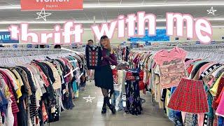 THRIFT WITH ME // thrifting for fall at a *HUGE* new thrift store before its Grand Opening!