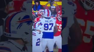 Jordan Phillips HEADBUTTS Travis Kelce, and gets penalty #buffalobills #kansascitychiefs ￼
