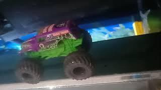 Hot Wheels Monster truck Grave Digger   @Jay Najih ​