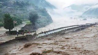 Bridge collapse as floods submerge China! Water levels reach 5 meters in Meizhou, Guangdong