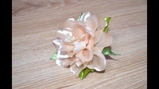 Лента резинка Цветок канзаши лилия бутон из атласной ленты DIY kanzashi flower scrunchy