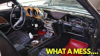 Removing the Dash to Fix the Wiring - 1969 Mustang Mach 1 Restoration