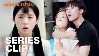 Rescuing my roommate from her ex-boyfriend got bloody | Esther Yu | Youth (2018)