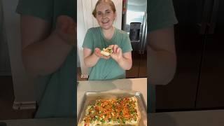 Easy veggie pizza! Perfect for a hot day. 🫑 #recipe #veggies