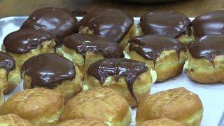 Naperville’s DeEtta’s Bakery prepares for Paczki Day