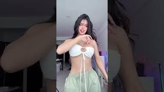 beautiful girl  #shorts #asmr #tiktok#sexy #hot #onlyfans #onlyfans #wow #girl#viral #simp