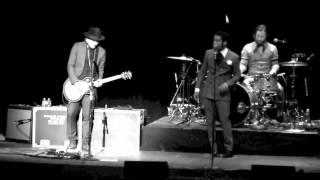 VINTAGE TROUBLE "Gracefully" 11-19-13