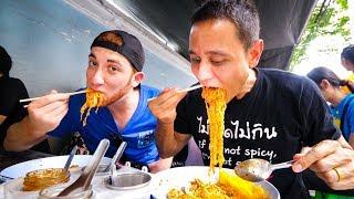 Thai Street Food in Bangkok - MOST POPULAR LUNCH Noodles in Downtown Silom, Thailand!