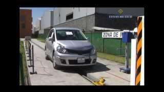 Low-Speed Crash Test 2007 Nissan Tiida