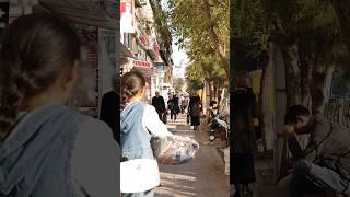 Многолюдные улицы Худжанда.  Crowded streets of Khujand.