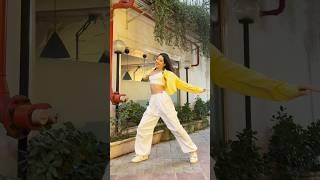 Dilli wali girlfriend? 🫣 | Kanishtha Sharma | #dance #viraldance #bollywood