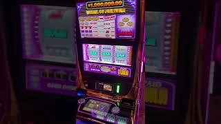 $200 Wheel Of Fortune Spins!! #lasvegas #wheeloffortune #resortsworld