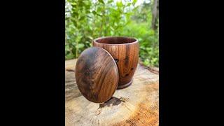  Walnut Garlic Keeper / Den  