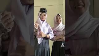 Daily Dose tiktok Seragam