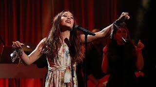 Singer Lauren Daigle Makes Her Ellen Debut