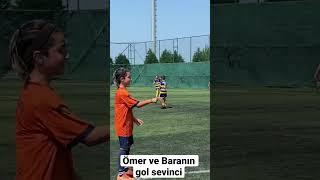 Ömer ve Baranın gol sevinci 