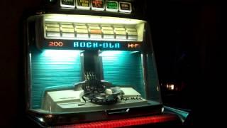 Rocking Around The Christmas Tree - Brenda Lee (Rock Ola Jukebox)