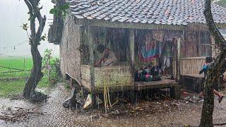 Takut Banjir !!, Tapi Bikin Betah. Hujan Deras Di Kampung Mengguyur Garut Selatan, Pameungpeuk