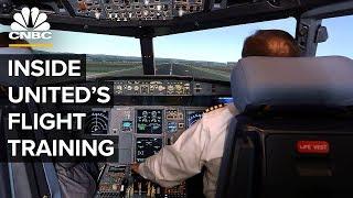 What It Takes To Become A Pilot — inside United's Simulator