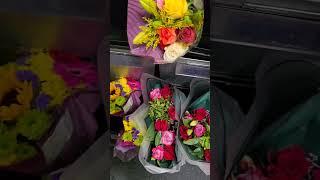 Лондон. Джорайт. Огромные цветы. Орхидеи. Букеты. Продуктовый.London. Huge flowers. Orchids. Grocery