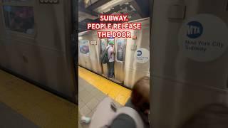 SUBWAY. PEOPLE RELEASE THE DOOR#shorts #trending #train #youtubeshorts #youtube #viralvideo #video