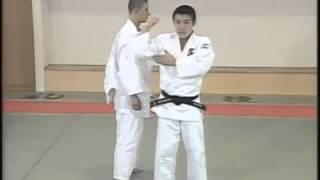 古賀 稔彦 TOSHIHIKO KOGA   IPPON SEOI NAGE тошихико кога показывает бросок иппон сеои наге