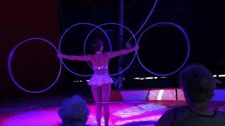 The Royal Hanneford Circus - Hula Hoops