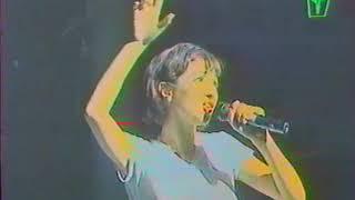 "Setora" guruhining ilk konsertidan "Yomg'ir" tarona 1999 yil.