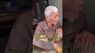 Ông cụ hàng ngày nhặt ve chai để đổi gạo thương qúa #shorts